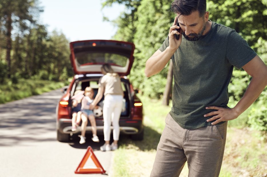 Broken car on the way to vacation